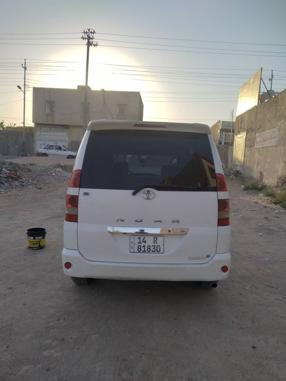 السلام عليكم 
سياره تيوتيا نوها (TOYOTA NOAH)السياره بدون ضربه وصبغ كفاله مكينه كير حداديه طخم تاير تبريد كله شغال سنويه جديده تنتهي سنه 31رقم انكليزي دولي للبيع او مراوس ب سياره صالون 
السعر 87ورقه 
الرقم:***********
