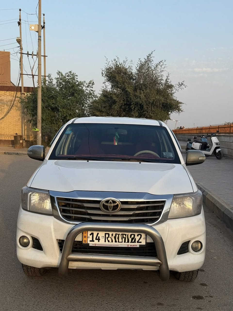 مديل 2014 شاصي 19 للبيع 
صبغ بالمكان اللي محدد
باب السايق بي بارد قليل والباقي شوف العين
السعر 210 وبيها مجال
سيارة بأسمي رقم انكليزي
سنوية تنتهي 2030
البصرة القرنة
***********
