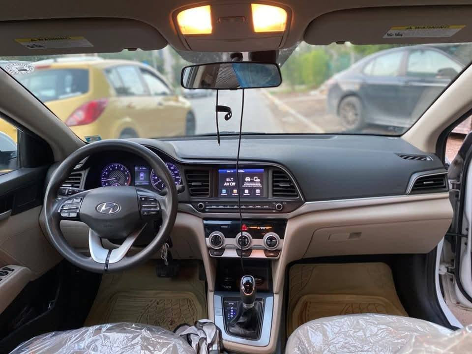 السلام عليكم بيع او مراوس الانترا مديل 2019 امريكي بدون حادث بيه شبرين صبغ بلبنيد فقط الباقي مكفول فول مواصفات عدا الفتحه والبصمة ماشيه 125دواخل عسلي السعر 139 وبيه مجال مكان بابل المسيب ***********
