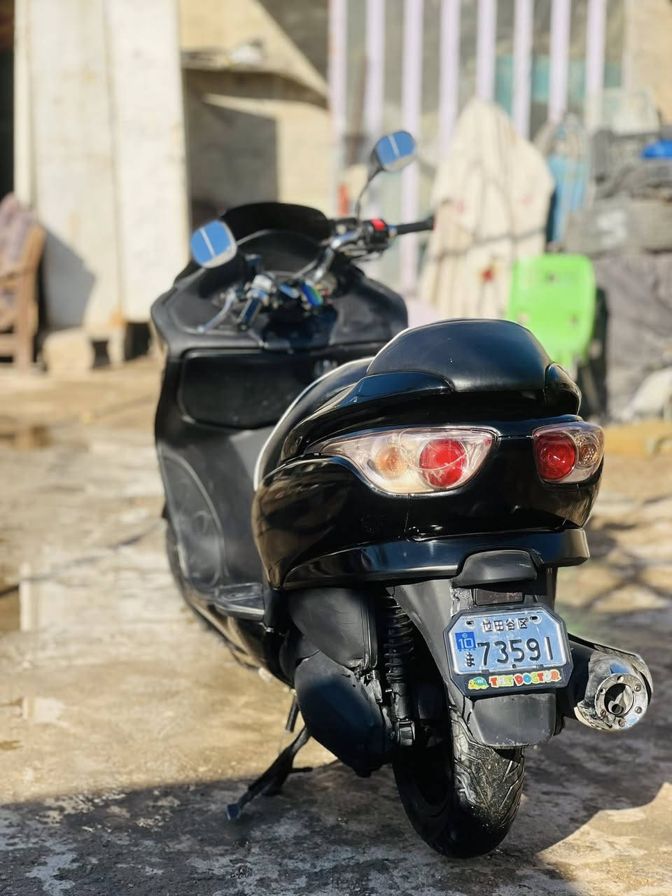 سلام عليكم 
فورزا 08 للبيع 
7 گير معمية بلاد 
گير ومكينة مكفولة نعومة فول 
الكفرات كدامك نظافة 90 % 
مكاني بغداد المدائن 
السعر مليون وبيها مجال 
***********
