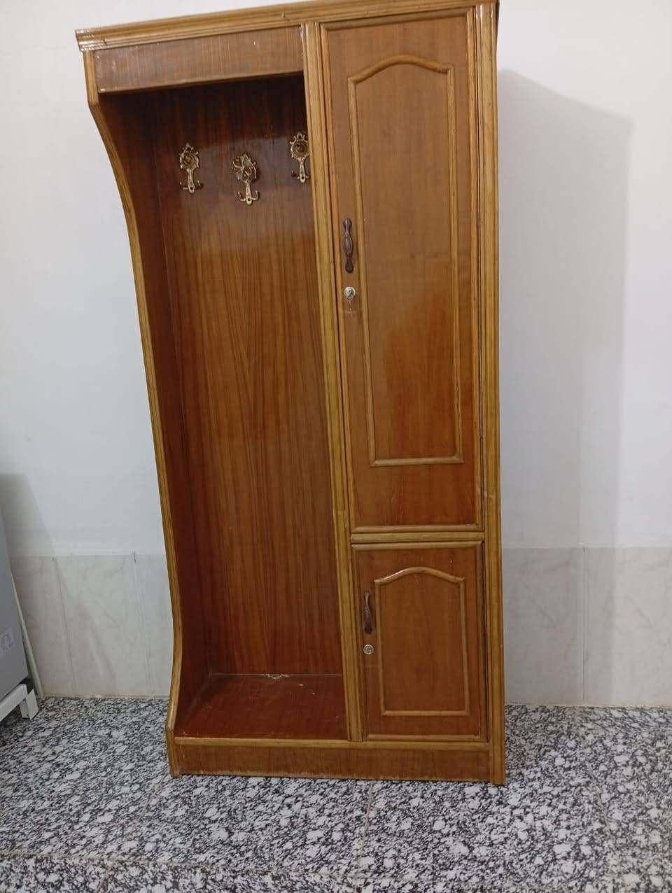 سلام عليكم مكلف بل نشر شراي يتصل علا راعيهن***********
