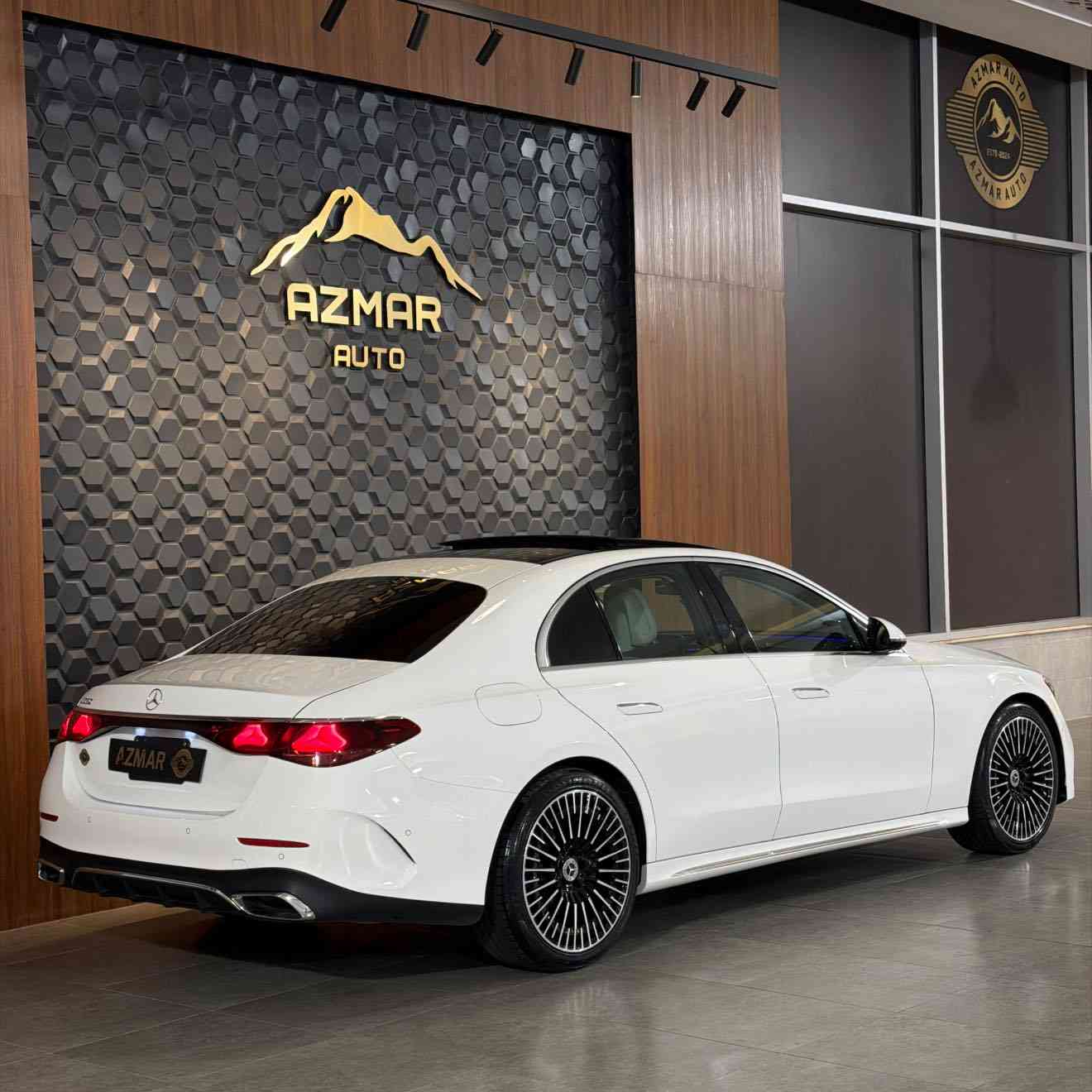 Mercedes benz E350 amg 2025 كلين تايتل🇩🇪
ماشية : 16 الف فقط📦
سعر بلاشششس :550$ ورقة💣
كلين تايتل و مكفول كفالة
مواصفات السيارة فول الفول
بنوراما و دشبول بيانو و كشنات جلد و تدفئة و تبريد و  ميموري و كهربائي و رادارات و حساسات و كامرات ٣٦٠ درجة و يدات سحب و لد و انضمات قيادة بيها و انارات داخلية و لايتات لد و ابل كاربلي و يوتيوب و تحكم كامل انترنت بيها و بعد هواية مواصفات متنذكر

السيارة وارد امريكي كلين تايتل و فول مواصفات و مكفول من كلشي

سعر: 550$ ورقة💣
للاستفسار : ***********
العنوان: السليمانية المعارض الجديدة شركة ازمر اوتو معرض رقم ٣٤
