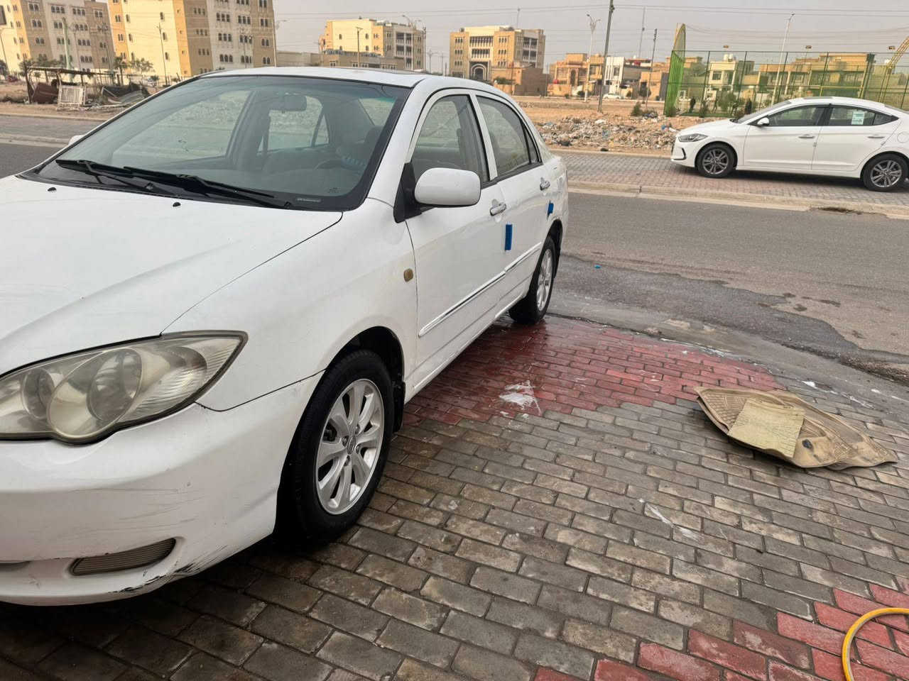 للبيع بي واي دي F3 رقم كربلاء مداور ثاني يوم كير مكينة مكفولات حداديه جديده باتري جديد بيه جاملغ الخلفي جهت السايق مصبوغ وبيه رشات بسيطه مكان السيارة كربلاء السعر 53 وبيه مجال للاستفسار رقم صاحب السيارة ***********
