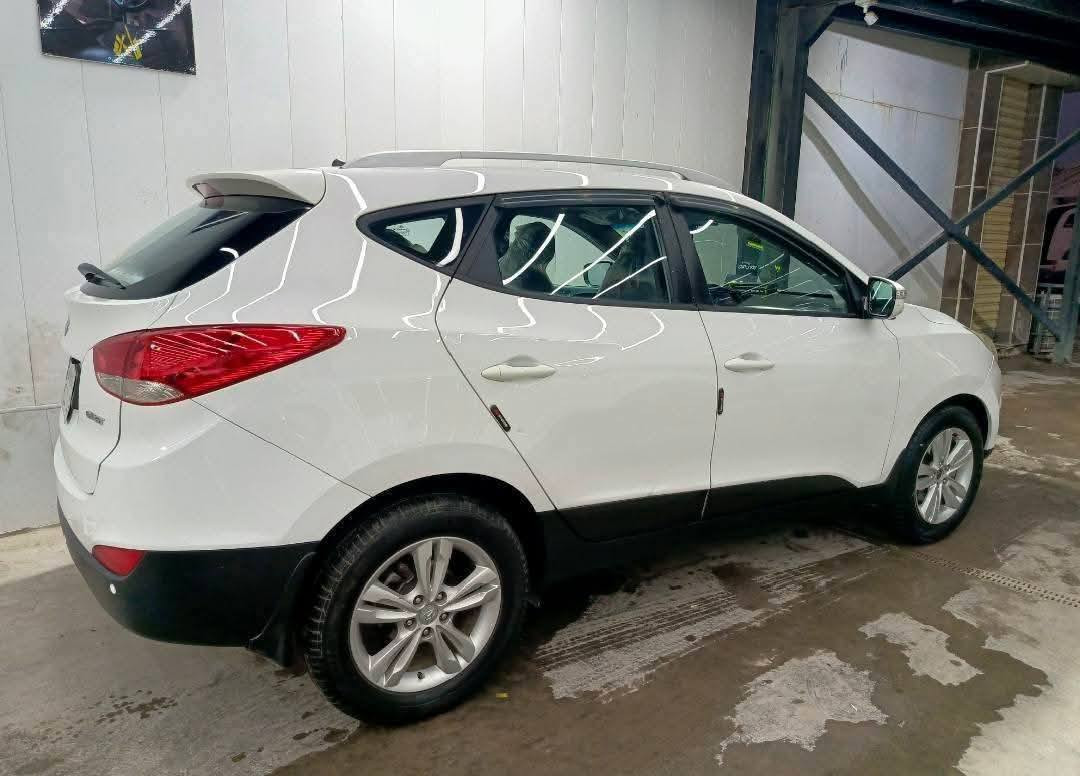 السلام عليكم ورحمة الله وبركاته
كل عام وانتم بألف خير وصحه وسلامة 
توسان 2013خليجي محرك 2000 دوش   ماشيه 163 الف وقابل الزياده 
سياره نضيفه بيه تبديل بنيد وجنطه وكاله ورقم انكليزي الجديد 
سعر/137 
المكان بغداد
السونر موجود
رقم 
*********** / واتساب فقط
***********/ للاتصال
