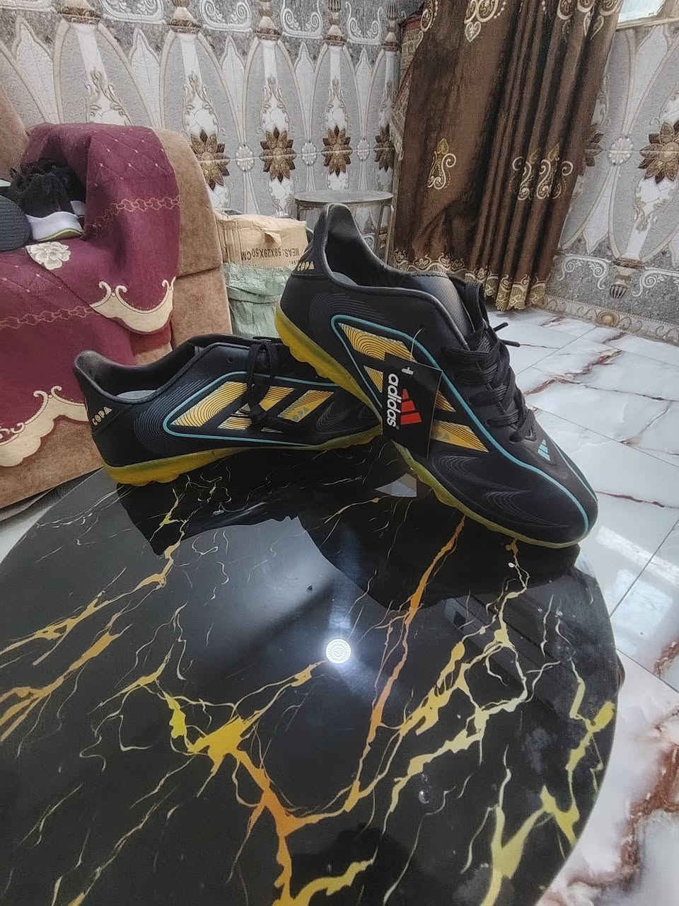 الاحذيه كره القدم بسعار تنافسية    مكان ديوانيه قضاء شاميه امزون  رقم وتساب *********** *********** توصيل جميع المحافظات 5
