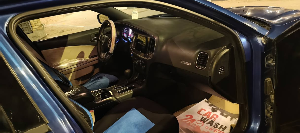 السلام عليكم جارجر 2013 (ادوات ) كصة جنطة. متومة رقم وسنوية شمالي طبق الاصل  سيارة جديدة مكينة وكير كفالة
مكينة 3600. سعرهة 52 بدون مراوس 
 البصرة الزبير ***********
