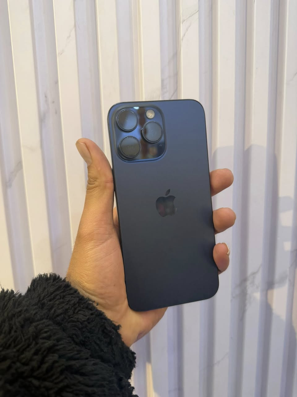 ايفون 15 برو ماكس لون نيلي مامفتوح شرط  ذاكرة 256 بطارية 97 مكان موصل جانب الايمن سعرو 1150 وبي مجال بسيط


**إذا كنت صاحب هذا الإعلان وتريد حذفه لأي سبب، رجاءا أرسل رسالة إلى الدعم الفني**