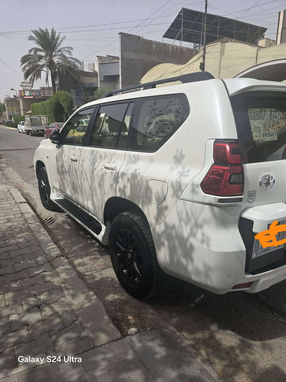 برادو بيضاء موديل ٢٠٢٣
Txs
ماشية ٤٦٠٠٠ كم 
بدون صبغ 
السعر ٤٩٠٠٠ $
للاستفسار الاتصال على واتساب 
***********
