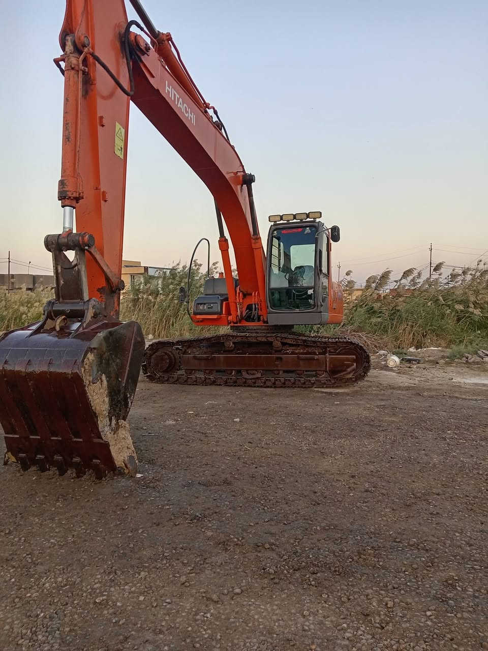 حفاره لبيع هيتاشي 2002 رقم ألماني تحويل مباشر
حجم 200 جازه العمل 
***********
