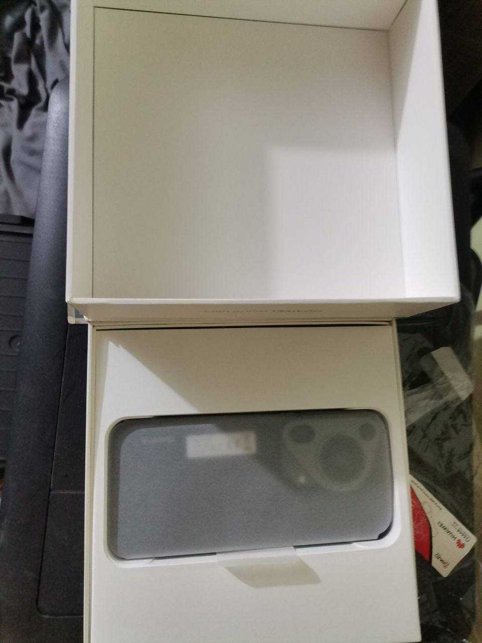 هواوي بيورا 70 الترا لون اسود 512
جديد بعدة بالكرتونة ما مستخدم نسخة عالمية ضمان وكالة الجهاز بالكرتونة اكرر جديد مو مستخدم
للمراوس فقط ويه s24 الترا 512
او ايفون 15 برو ماكس
فقط مراوس مو بيع 
مكاني بغداد حي الجهاد ***********
ماعندي توصيل لأي مكان
