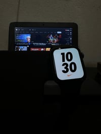 ابل ووتش جيل ٥ نايك • ٤٤مم • بطارية ٨٢٪