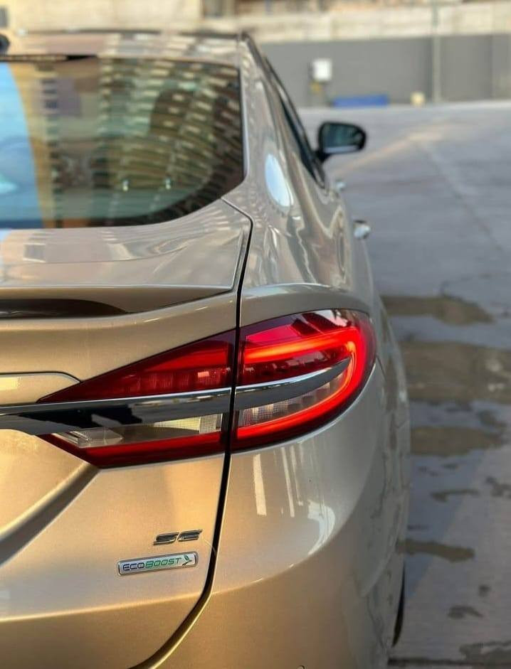 السلام عليكم سيارة للبيع فورت فيوجن
السعر 108$ بيها مجال
فورت فيوجن موديل 2017 وارد أمريكي 🇺🇲 
ماشيه 147 ألف 
محرك 4 سلندر حجم 1500 تيربو💪 مامفتوح بشرط 
كير أوتوماتيك شرط المحرك والكير 
رقم دهوك الماني سنويه وهزه جديد پأسمي شرط التحويل 
🚫حادثها ربع البوند صبغ فقط بدون دواخل الايربكات كلها سليمة وبشرط 
سياره جاهزه نظيفه جداً بدون تعديل بارد 🤏 
مواصفات se 
ابواب بصمة
تشغيل بصمة 
تشغيل عن بعد 
فتح الباب عن طريق الكود 
4 جامات أوتوماتيك 
3 شاشات
كير بكرة 
تبريد مركزي
كشنات كهرب 
أوتو ستوب 
تحديد سرعه
حساسات خلفيه 
كامره خلفيه 360 درجه
لايت زينول
بك لايت ليد
سياره جديده وجاهزة من كلشي شرط دينار ما تصرف عليها 
مكان السياره موصل 🔥 
للاستفسار الاتصال على الارقام 👇 
***********
***********
ملاحظة الارقام بيه واتساب 🟩
