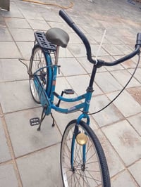 بايسكل للبيع مكان بغداد شهداء السيديه تواصل ٠٧٧١٨٩٧٠٥٦٣