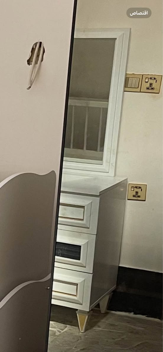 سرير طفل وميز مراية استعمال نظيف جداً ب١٧٥ وبيها مجال بسيط النجف, العراق


**إذا كنت صاحب هذا الإعلان وتريد حذفه لأي سبب، رجاءا أرسل رسالة إلى الدعم الفني**