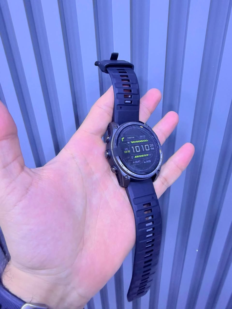 السلام عليكم شباب 
متوفر الان Garmin Tactix8 solar 51mm Titanium 
فقط انشحنت ورجعت للباكيت مع ضمان سنة
السعر على واتساب فقط احبتي *********** 
ملاحظات 📝 ضمان سنة+هدية سير اضافي+ لاسق شاشة + درع 🛡️ هدية +التوصيل مجاناً
