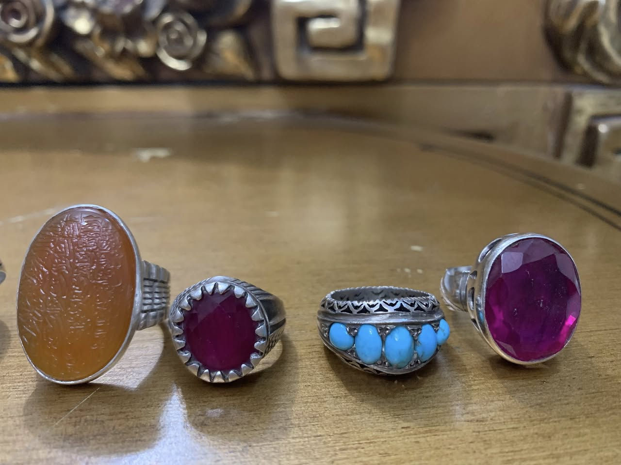 السلام عليكم محابس فضة وزن ثقيل الحجر اصليه امانه الله كل واحد بسعرة الاستفسار على داخل خاص او الاتصال واتساب على رقم الهاتف ***********
