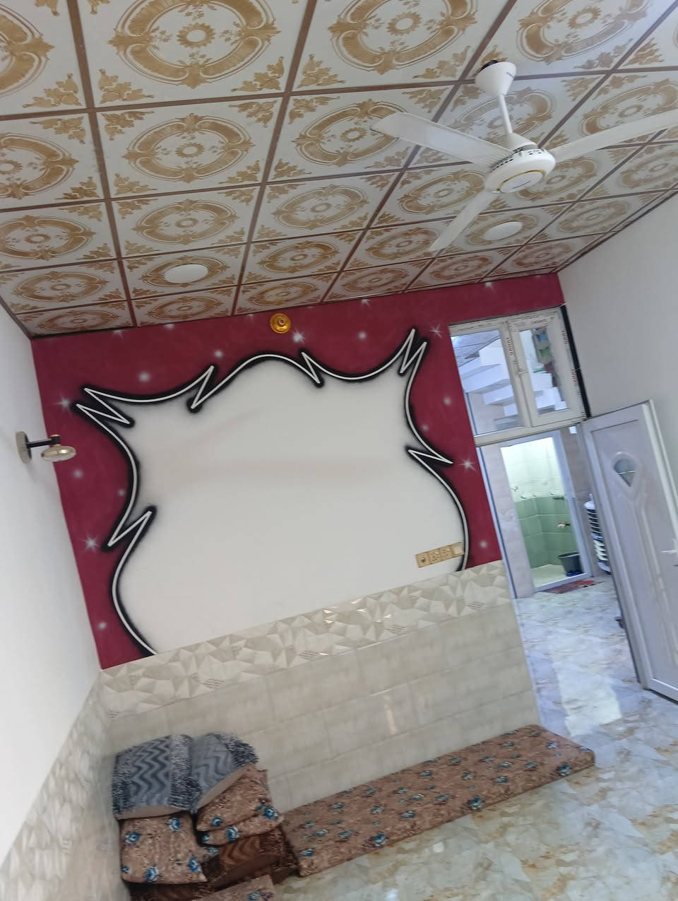 السلام عليكم
بيت للبيع طابو سند 25زراعي  مساحته 108متر مفول خير من الله 
يتكون من استقبال 5*4 مطبخ 3.5*2.40 صاله4*6
غرفه5*4حمام منور بيتونه ودرج كامل بيت كامل سيارميك درجه اولى مفول 
بعقوبه المفرك  العثمانيه حجي ناصر شارع ابو جعفر 

الاتصال على هذا الرقم ومتوفر واتساب 
***********
