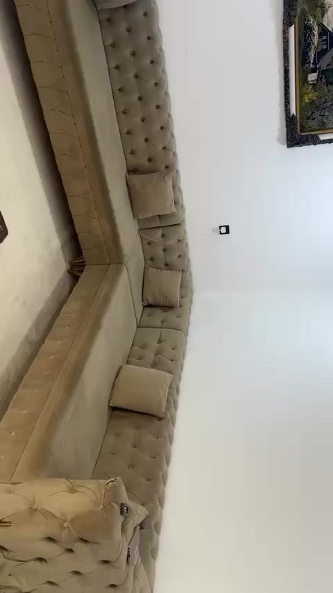 سلامو عليكم تغم قانفه البيع سعره 200مجال ست امتر نص مكان كركوك دروازه ***********وات ساب موجود
