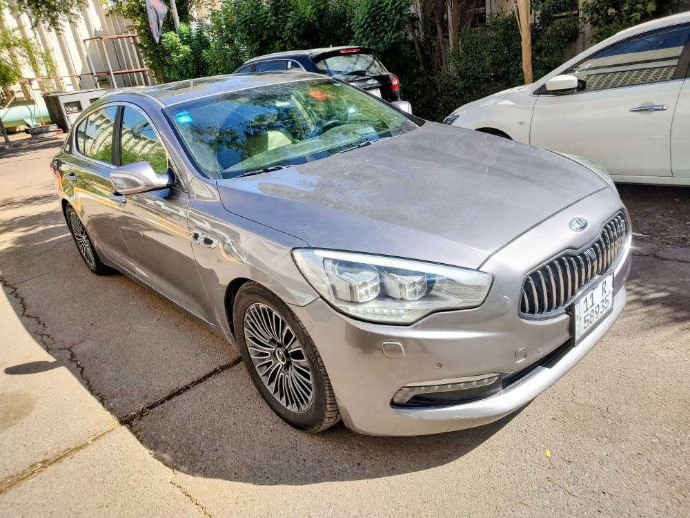 كيا كوريس2013 خليجي فئه اولى VIP
محرك 3800 V6
گير 8 نمر كوبرا
جكات السياره شغاله ١٠٠% 
كل الابواب شفط 
الجنطه شفط
بصمه اربع ابواب
ستيرن كهرباء متحرك
ذاكره خزن كشن السائق والستيرن
دبل جام لعزل الصوت والحراره
رادار كل الجهات مع تحذير المنطقه العمياء 
لايتات لد ١٦ عدسه زنون ومتحرك 
زراك لايت
اكياس هواء كهرباء للراحه في كشن السائق والكشنات الخلفيه
بروجكترات لد 
كشنات جلد (النابا) افخم انواع الجلود لون بيجي
جكات تصعد وتنزل السياره
مري شفط وقلاب عالبگ لرؤيه اوضح
مرايات تعتيم للاضاءة العاليه وهيتر 
قماره شامواه فاخر 
كامرات عدد ٤ رؤيه محيطيه 360 درجه والخلفيه دواره مع الستيرن
حساسات امامي خلفي
فتحه سقف
كشنات جلد تدفئه وتبريد امامي خلفي
كشنات كهرباء امامي خلفي
شاشات عدد 3
تحكم ماوس امامي خلفي
الكشنات الخلفيه VIP 
تبريد 3 قطع
حساس مناخ اوتو يتحكم بفتح وغلق الهواء الخارجي حسب نقاوه الجو 
بردات بلادي
ايرباكات عدد 9
سماعات شركه لكسكون 14 سماعه
دمام عدد ٢ امامي خلفي
تحديد مسار
شاشه عرض معلومات عالجامه الاماميه 
العينه شاشه وامكانيه تغيير شكل العدادات حسب الرغبه
هاند بريك بصمه كهرباء
نضام اوتو هولد
انضمه قياده عدد 4 عادي وايكو وسبورت وثلج
نضام مانع انزلاق ABS
نضام تراكشن كونترول 
نضام حزام امان كهربائي
مثبت سرعه ورادار تفاعلى 
 بيهة صبغ جاملغ امامي ايمن رش فقط
مكاني بغداد حي العامل 
*********** بغداد, العراق
