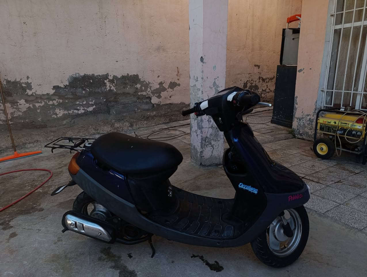 فول و مكفول بطه 60 محرك يخبل متلگه مثله كفرات بلادي احله من الصور باليل تصير بنفسجي و بنهار سمائي يعندي واحد عراق السعر 250 و بي مجال


**إذا كنت صاحب هذا الإعلان وتريد حذفه لأي سبب، رجاءا أرسل رسالة إلى الدعم الفني**