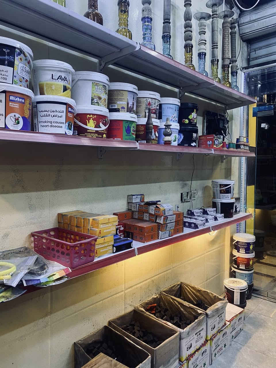 محل اراكيل للبيع لعدم التفرغ موقع المحل موصل 17 تموز
الشراي يتصل ***********
