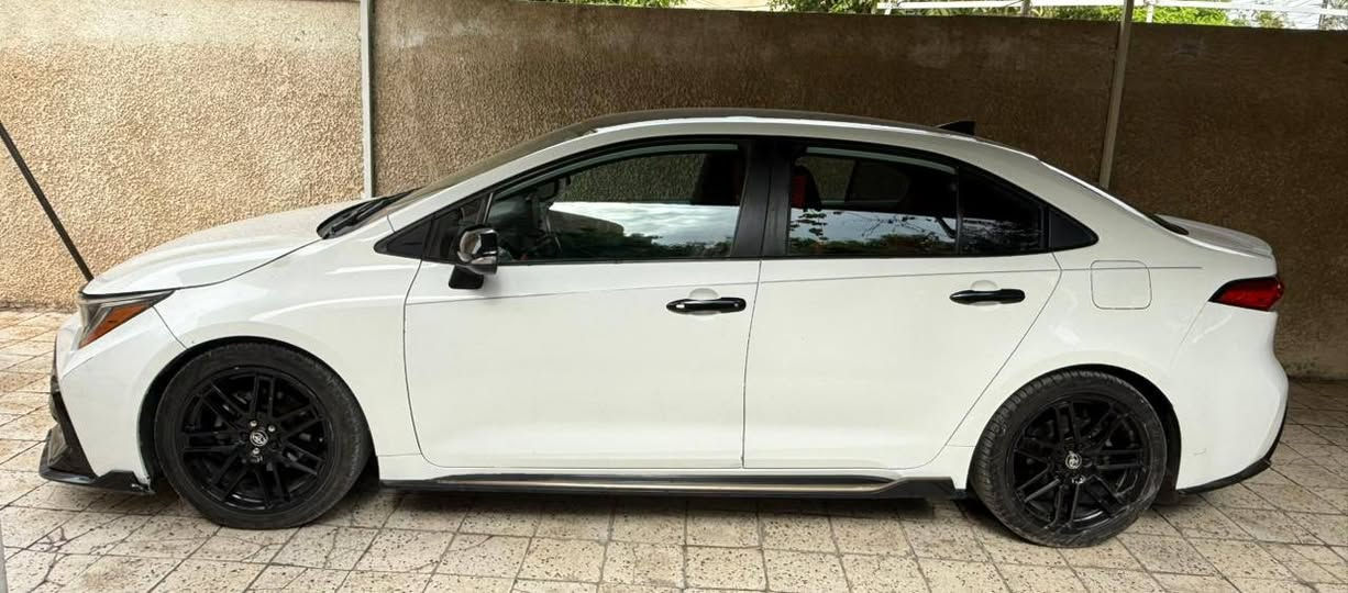 السلام عليكم 
بيع مستعجل 128 $ 
كورله وارد امريكي 
حادثها 3 قطع اماميه بدون دواخل 
موديل 2022 
مواصفات APEX 
تجي فول مواصفات عدا الفتحه 
قماره سوده بلاد 
ملاحضه اخوان 
( السياره بيها محلاضات لحيه اماميه مكسورة + طخه بسيطه بلجامغ الخلفي عايفها ع حطتها وبيها 3 رصعات بلقماره وموضحه بلصور ) 
للاستفسار *********** أبو فادي 
مكاني بغداد العامريه
