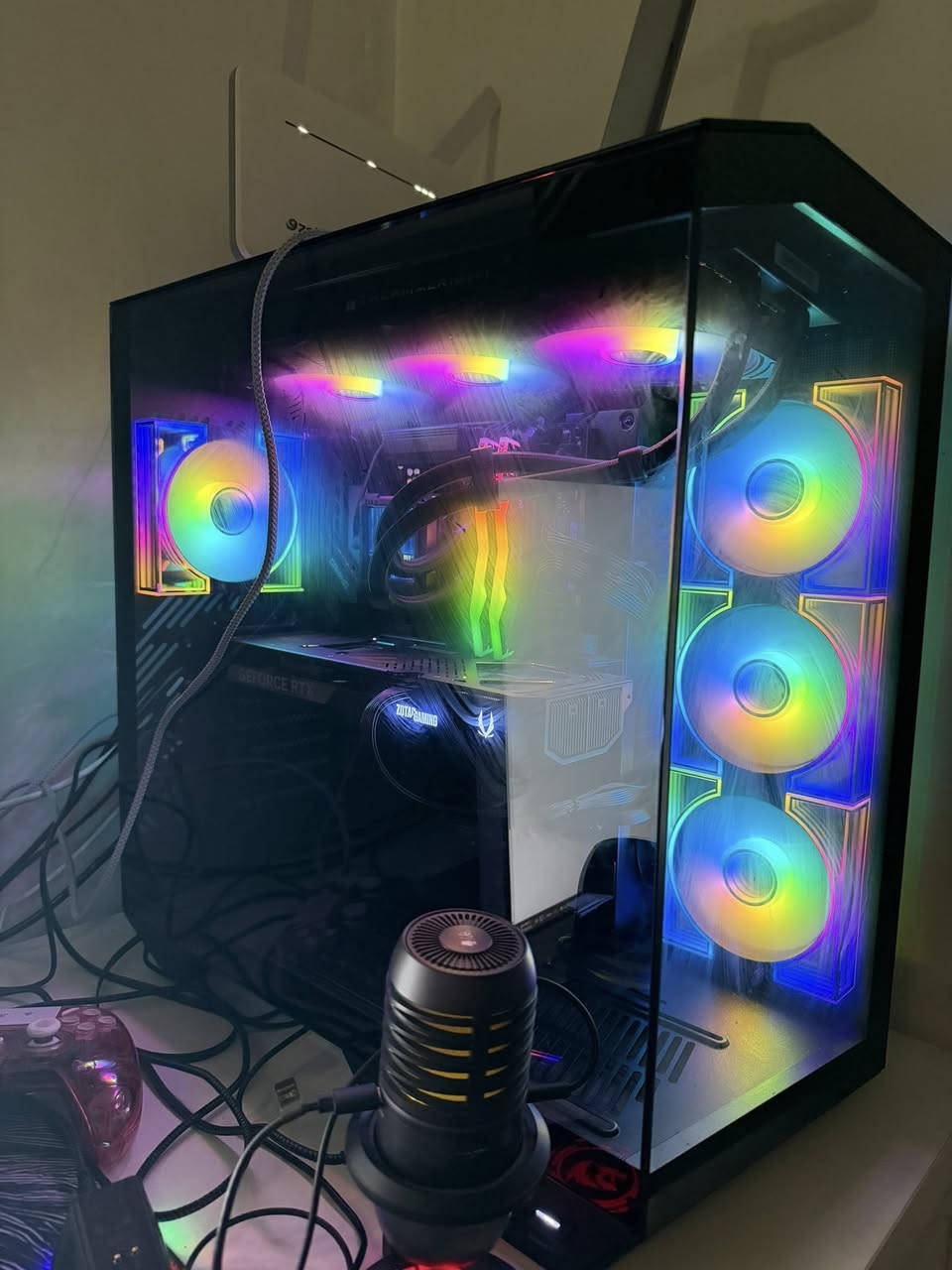 السلام عليكم
سيت اب للبيع مواصفات احترافيه عاليه ..
المواصفات :-
Ryzen 7 7800x 3d
Gigabyte B850 wifi 
Rtx 5070ti 16gb zotac
ram 32gb 6000mhz ddr5
m.2 2tb Samsung 
cooler liquid 360 rgb احترافي
p.s 850 watt Gold 
case احترافي argb
...
الشاشه Samsung 
240hz 
2k 
27 inch 
Curved 
ماوس احترافي Fantech وايرلس 
كيبورد REDRAGON احترافي 
سماعه REDRAGON احترافيه
مايك احترافي من REDRAGON 
ستاند سماعه من Fantech 
حامل شاشات جديد

.......
السعر 3 مليون و500 الف 
عنوان بغداد -  بغداد - حي البتول - قرب جسر المشاة
هاتف - ***********
