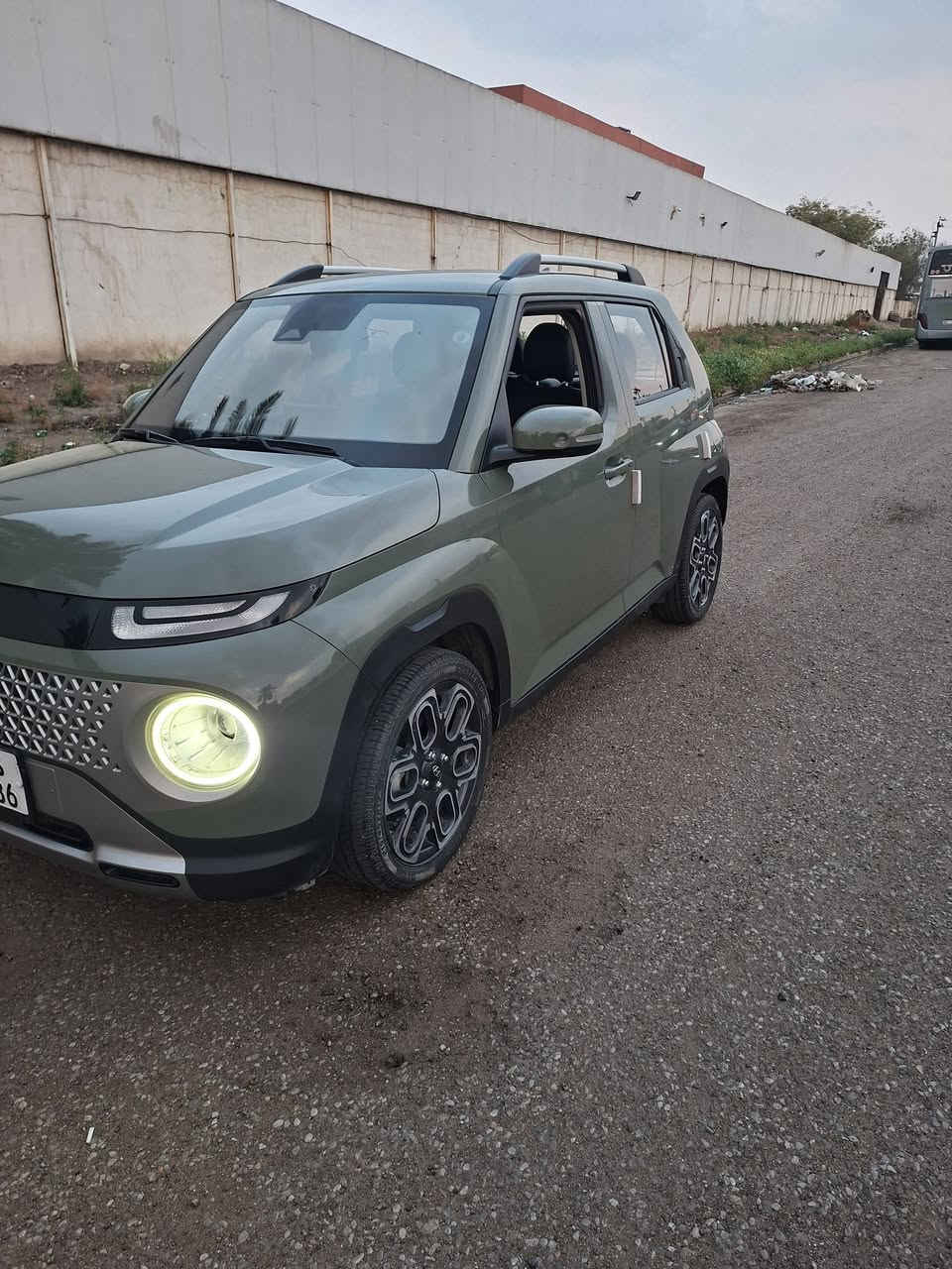 السلام عليكم للبيع سياره جديده لوك 
هونداي كاسبر موديل 2023 وارد خليجي وكاله 
السياره فول مواصفات ماعدا الفتحه السيارة 
ماشيه ٢٣ فقط حقيقي حساسات خلفية رادار امامي تنبيه
 ⚠️ تصادم شاشة كار بلي كامره دواره نظام ايكو كشنات جلد تبريد كهربائي اشاير بالمري وشفط تشغيل عن بعد عداد دجتل رادارت جانبي امامي انارة داخليه بلادي تحكمات استيرن فول 
رقم بغداد الجديد هزه جديدة بأسمي السياره مكفولة من الصبغ والضربة والتبديل والبارد كفاله عامه مكان السياره بغداد حي العامل السعر ١١٦ وبيها مجال بسيط واي استفسار على الخاص او الاتصال ***********
