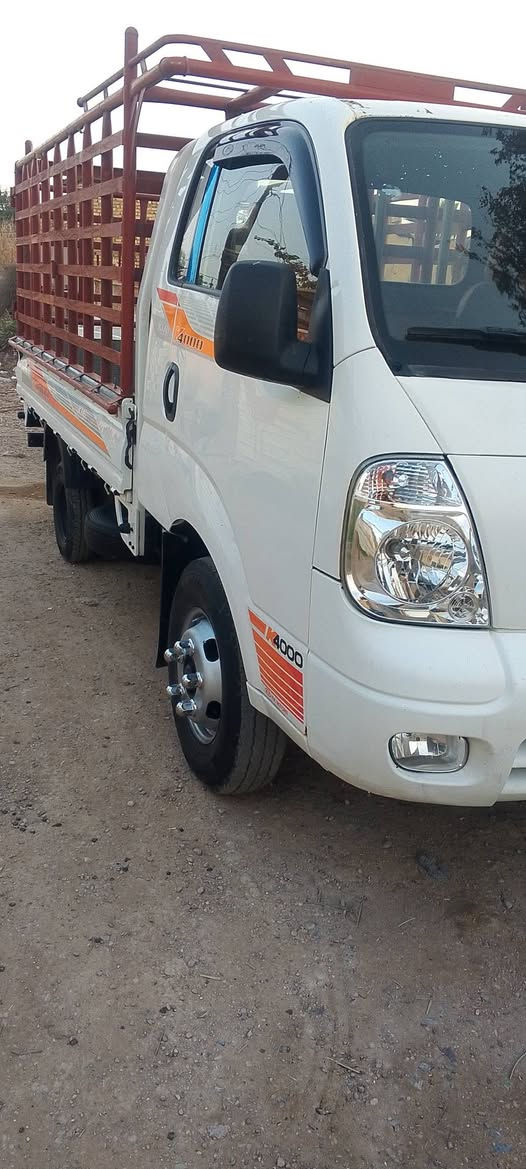 ***********
2012

السلام عليكم كيا بنكو فحل رقم بصره دولي 
تخم تأير جديد صدر أمامي خلفي جديد 
بغداد جسر ديالى القديم السعر 110وبي مجال حك الجيه 
سنويه ل 2027
