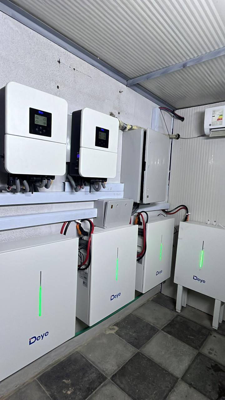 ⭐ تنصيب فقط ،💯💯

هذه المنظومه تم تنصيبها من قبل كادرنه لأحد الزبائن عندة مواد كامله من ألواح وبطاريات وانفيرتر وجان محتاج تنصيب بكادر مختص 

تم استخدام حديد مغلون مقاوم للصدأ حسب طلب الزبون 
وأسلاك نحاس نقي ومواد كهربائيه اصليه وذات ضمان 

ممكن ننصبلك منظومتك حسب طلبك وبسعر تنافسي إذا جانت عندك المواد بكادر يتكون من مهندس مشرف اختصاص وحداد وكهربائي وعمال ومتابعه دوريه حتى بعد التنصيب يعني كادرنه يقدملك كل شي تحتاجه بالتنصيب

الاسعار راح تكون حسب المواد العندك وعدد الألواح وبسعر جمله 
واذا ماعندك مواد نكدر نوفرها الك 
كل اللي عليك تراسلنه أو تتصل حتى نجاوب على كل استفساراتك 

⭐ يتوفر كشف مجاني للموقع 

للطلب والاستفسار التواصل على الرقم 
***********
