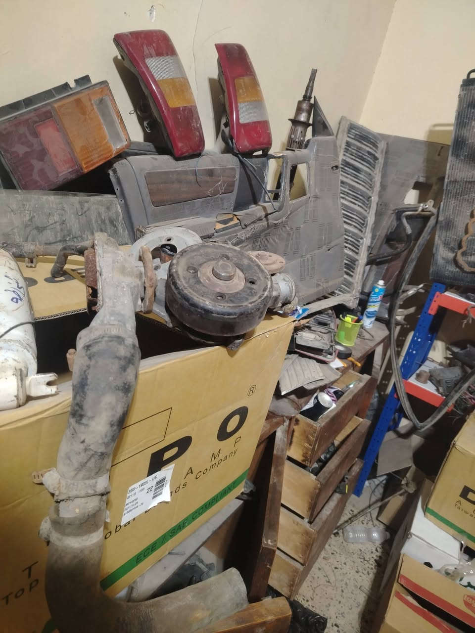 قطع غيار السيارات جيب جميع انواع السيارات الجيب
***********
