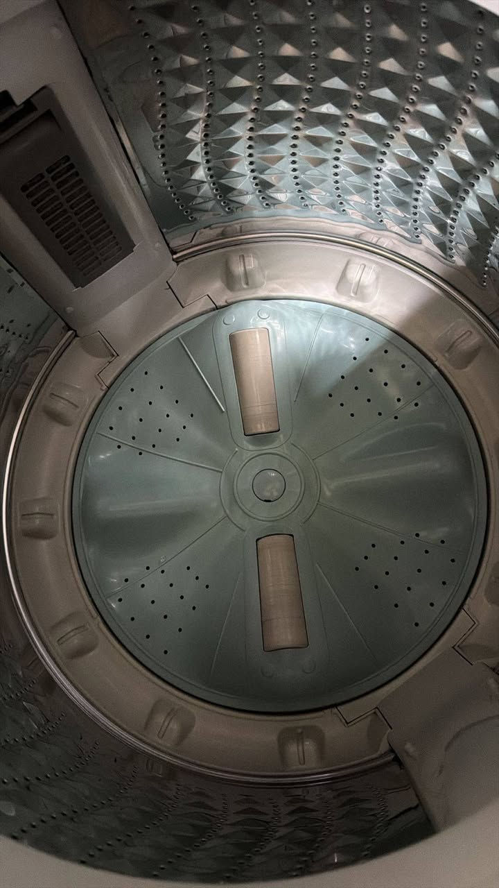 غساله سامسونج ١١. كيلو شغله. ضرر بس. جامه مال باب نكسرت  يخبل تنضيفهة


**إذا كنت صاحب هذا الإعلان وتريد حذفه لأي سبب، رجاءا أرسل رسالة إلى الدعم الفني**