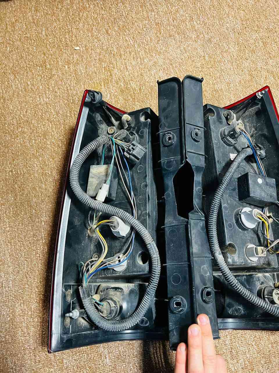 زوج لايت وزوج بك لايت وسلة كويتية هوكين العنوان بصرة يوجدتوصيل ملاحظة أنا مو ابو محل طلعن عندي وي غراض مال كويت *********** شكرا لادارةالكروب
