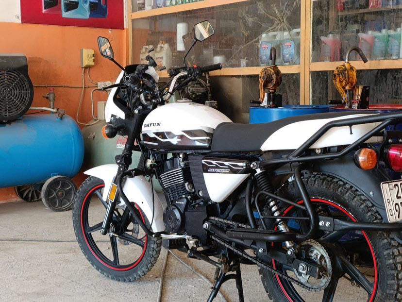 دايوان جبلي 2023 رقم وسنوية تحويل شوكت ما يعجبك الدراجة كاملة مكملة من كلشي محركهة ما مفتوح مكفول من كلشي
السعر خاص 
موجود على الفيس او اتصل على الرقم ‭0771 441 2160‬
