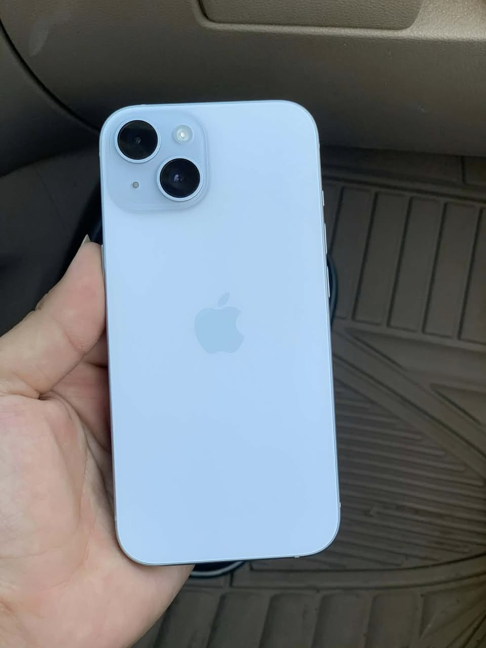 ايفون 15 عادي 
لون ابيض 🔥🔥
ذاكره 128
بطاريه 86🔥🔥
بل شحن كلش كلش زين 
تك سيم 
سعر 675


**إذا كنت صاحب هذا الإعلان وتريد حذفه لأي سبب، رجاءا أرسل رسالة إلى الدعم الفني**