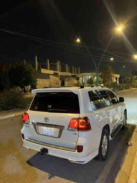 لاندكروز 2015 بريم ساز 
V6

ماشية 130الف
لسيارة نظيفة جداً ادامة جديدة 
تخم تايرات امامي خلفي 
السيارة كاملة مكملة 
السعر 45 وبيها مجال
للتواصل خاص
مع الرقم مميز 1048بغداد 
ب اسمي تحويل ثاني يوم 
مكفولة كفاله عام عدا طخة خفيفة ب جاملغ موضحة ب الصورة 
او الاتصال ***********
