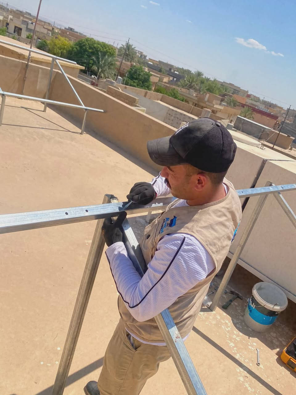 ☀️ شركة النور الهندسية للطاقة الشمسية ☀️
التميز في الأداء.. الرقي في التصميم
نبارك لأهلنا في 
(صلاح الدين قضاءالبيجي الحجاج ) تنصيب منظومتهم الجديدة، سائلين الله أن يبارك لهم فيها ويرزقهم خيرها.

إذا كنت تبحث عن الجودة، الكفاءة، والجمال، فنحن خيارك الأول. تم تجهيز المنزل بمنظومة ذكية توفر:

⚡ 20 أمبير نهاراً

🔋 15 أمبير ليلاً  بالتناوب مع الكهرباء الوطنية 

🔄 تناوب ذكي تلقائي مع الكهرباء الوطنية.

🛠️ المواصفات الفنية (مكونات عالمية)
الجزء التفاصيل والمميزات
الإنفيرتر فلستي ذكي (8KW) -  (ضمان سنة).
الألواح (Bifacial) - وجهين بقدرة  645w Hi mo x10 لأعلى امتصاص. العدد 10
البطارية ليثيوم marvel 16kw) - عمر 8000 دورة، ضمان 7 سنوات، شاشة ذكية.
الهياكل حديدية ثقيلة مقاومة للصدأ ومصممة للظروف الجوية الصعبة.
التوصيلات كابلات DC أصلية (4 ملم) مع وصلات MC4 المخصصة.
🎁 عروض خاصة بمناسبة افتتاح موقعنا الجديد!
🛡️ ثقة | أمان | استفادة ⚡

📍 العنوان: الحويجة - قرب الدفاع المدني. 👷‍♂️ بإدارة: المهندس علي حسين.

📞 للتواصل والاستفسار:

اتصال: [***********]

واتساب: [***********]
