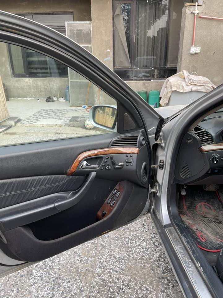 سلام عليكم مرسيدس غواصه 2002 للبيع مواصفاته فول  معروفه ماعده فتحه وسياره باسمي تحويل ثاني يوم مكاني بغداد ***********

C320
V6
