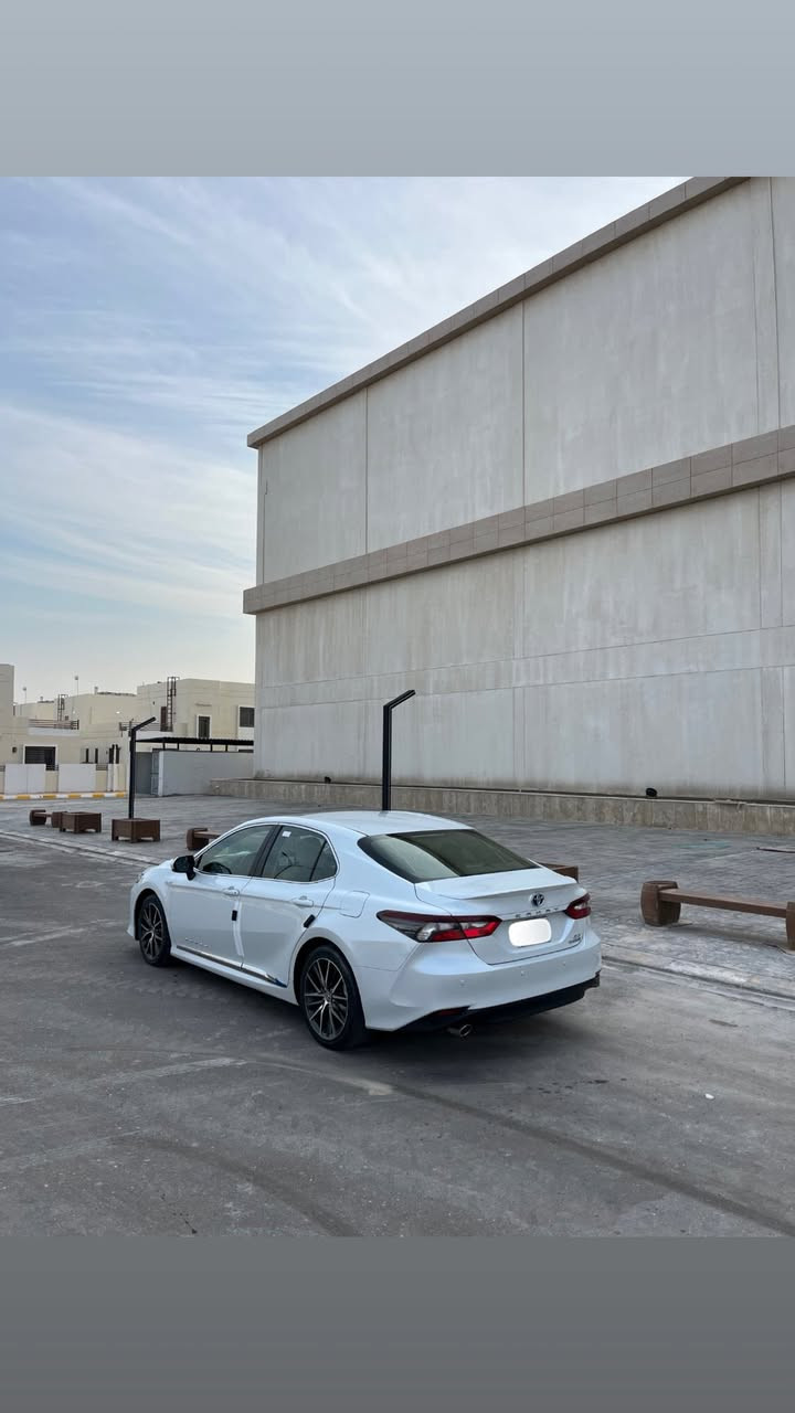 كامري  GLE( فـول 1/1 كــامـل ) 2024 -
‏‎** وارد وكالة عبداللطيف جميل ( سعودي ) -
‏‎الـلـون :ابيض لؤلؤي صدفـي - داخـلـي : بيج
‏‎مكفـوله من الصبغ والحادث
الـرقم بغداد بسمي زيرو مالك 1 
تحويل ثاني يوم 
عدد بصمات 2
‏‎الـمـكـيـنـه و الـجـيـر : وكـالـه ✅
‏‎الـمـحـركـات : وكـالـه ✅
‏‎شـواصـي و إيـربـاقـات : وكـالـه ✅
‏‎( الـمـمـشـى :104كم  الف )
🛑يوجد ملاحظه تعديل باب السايق جزء بسيط شبر
وخدوش لاتذكر تواصل واتس اب سونار مرفق ب المنشور
……………………………………………………
‏‎ ✅ مواصفات السيارة :
‏‎مكينة 4 سلندر 2.5
‏‎قير 8 نمر
‏‎فتحه سقف .
‏‎دخول ذكي.
‏‎كاميرا خلفية.
‏‎ليد نهاري.
‏‎انوار ليد عالي واطي.
‏‎اضاءة ليد داخليه .
‏‎ستاره خلفية كهربائية.
‏‎شاشه تدعم ابل كاربلاي.
‏‎اوامر صوتية + بلوتوث.
‏‎كشافات ضباب.
‏‎حساسات اماميه وخلفيه.
‏‎كرسي السائق كهرباء.
‏‎زجاج كهرباء.
‏‎مقود مكسو بالجلد
‏‎مثبت سرعه.
3 وضعيات قياده ( عادي ، ايكو ، سبورت ) .
‏‎مرايات طي كهربائي
‏‎نظام سنتر لوك.
‏‎نظام EV.
‏‎اوتو هولد و بريك الكتروني .
‏‎شاحن لاسلكي.
‏‎منافذ USB.
‏‎حساسات كفرات .
‏‎مرايا داخليه بميزه التعتيم اوتو .
‏‎جنوط مقاس 18 إنش .
‏‎وغيرها من المواصفات المغروفه لهذه الفئه 
____________
السعر227 مجال شي بسيط 
*مـكان السيـاره تكريت 

***********
