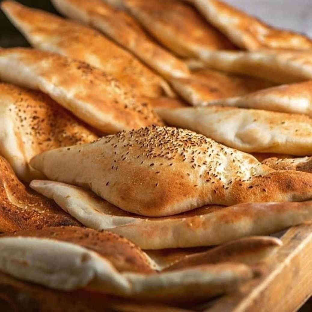 🔥 بعد غياب سنين طويلة… رجعنة بقوة!
أفران ومعجنات الأمانة تفتح أبوابها من جديد في حي الجهاد ومنطقة الأمانة 🥖♨️

نخبز لكم صمون حار يوم بيومة،
وجددنا الفرن بالكامل حتى يجمع بين جودة الماضي ونظافة الحاضر ✨
اسمنا هو الأمانة… والثقة عنوانا 👌

🤝 وعدنا الكم:
صمون اليوم… مكسب كل يوم

🕒 نخبز باستمرار حتى يكون الصمون دايمًا حار
⏰ نعمل بخدمتكم على مدار 24 ساعة

📍 العنوان:
بغداد – حي الجهاد – الأمانة – شارع السوق
(مقابل مدرسة الفرزدق الابتدائية)

📍 لتسهيل الوصول:
ابحث في خرائط جوجل عن
“أفران ومعجنات الأمانة – صمون حجري”
أو عبر الرابط:
https://maps.app.goo.gl/S1WprV2bGfwBxPRJ8

📞 لطلبات الجملة والمناسبات:
***********

👇 حساب أفران ومعجنات الأمانة الرسمية 👇
https://www.facebook.com/profile.php?id=61582498411327

✨ تعالوا ذوقوا طعم الأمانة المتجدد
أفران الأمانة: خير وبركة… وطعم مضمون ♨️

#أفران_الأمانة #صمون_حجري #معجنات #حلويات #صمون_كهربائي #حي_الجهاد
