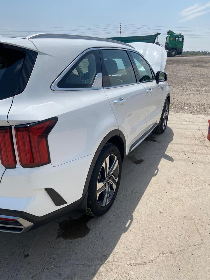 السلام عليكم سورنتو موديل 23 ماشيه57 سياره جديده مواصفات السياره كشنات الاماميه كهرباء صندوق كهرباء بانوراما 6 سلندر سبعه راكب ثلاث قطع تبريد كيرموس سياره رقم  سليمانية ،تلفون,,,,,,***********
