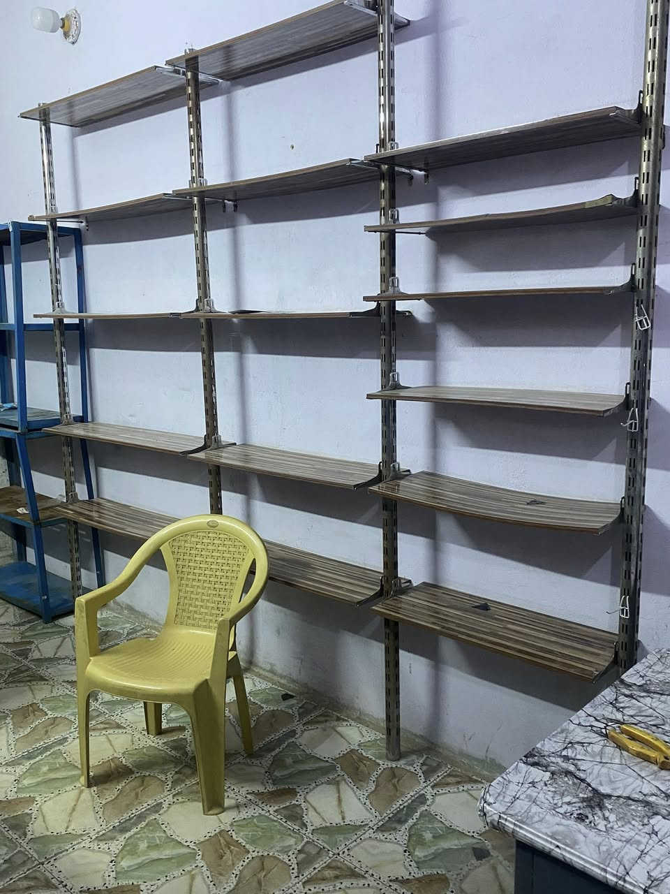رفوف للبيع
الاستفسار***********
