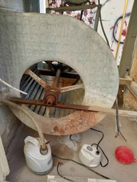 مبرده نضيفه ليف جديد واتربم عدد 2 كله شغاله السعر 50 اتصال 07810218263