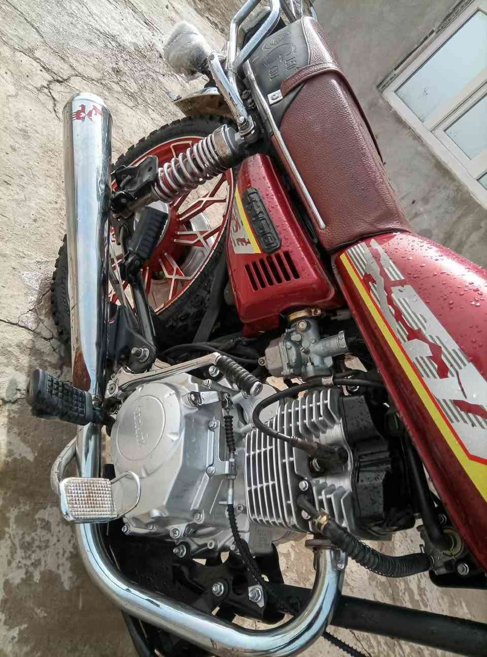 السلام عليكم ماطور.
‏‪***********‬‏
 سيفان للبيع موديل 24 شرط ما مفتوح.
