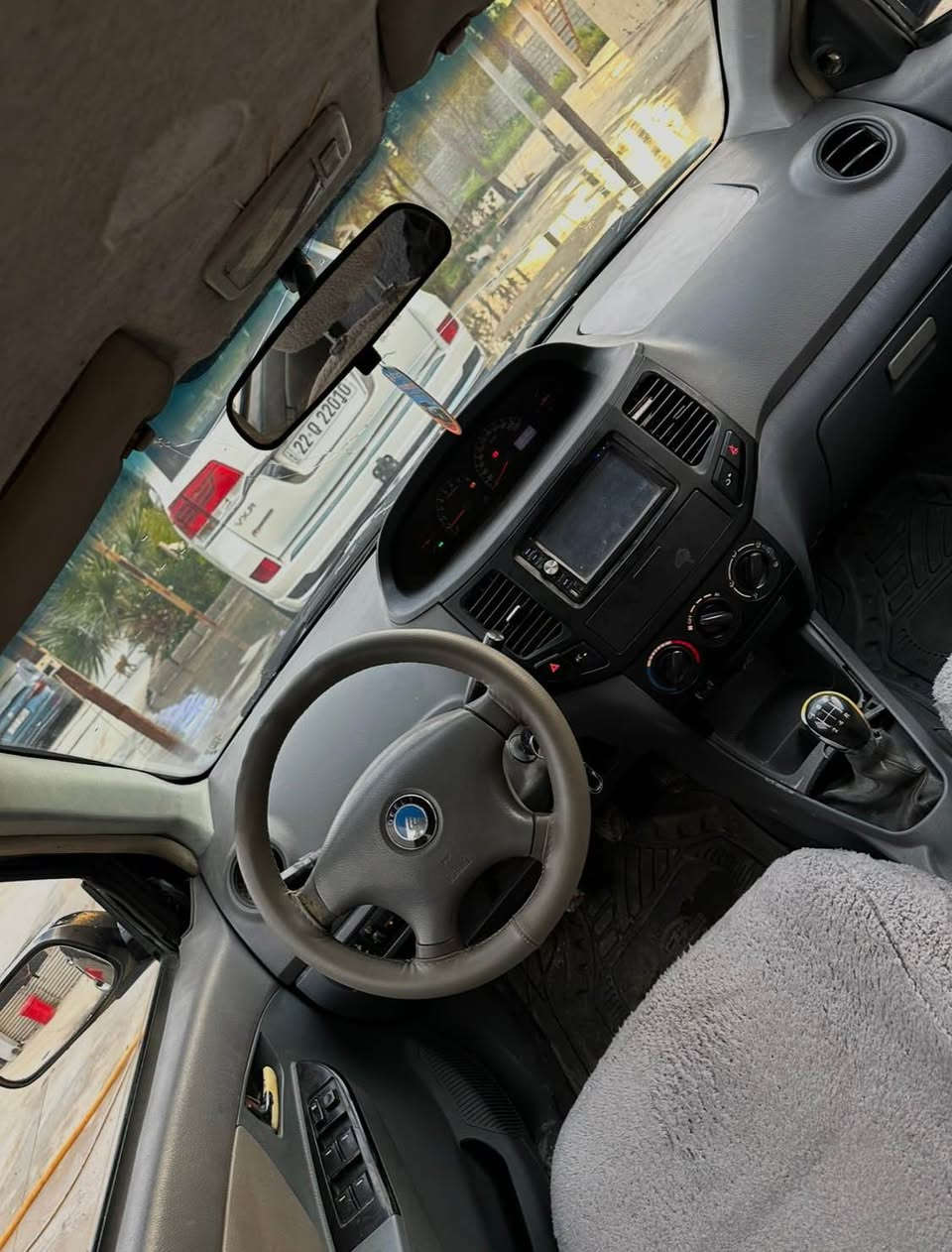 سعری ٣٥ وەرەقە و ٨وەرەقە خرامەی لەسەرە دیدەمەوە 

ژ.م/ *********** /وەتسئەپی لەسەرە

جیلی مۆدیل ٢٠١٣ گێر عادی 

٣پارچەی خۆم سبوخم کردوە بێ دەحم لەسەرکاڵبوونەوە 

گێر و مەکینە و تەبریدی بەشەرت 

سەیارەکە یەک دینار مەسرەفی تێدانیە هەموو گیانی مەزبووتە 

شاشە و کامیرەم بۆ بەستاوە 

سعری ٣٥ وەرەقە و ٨ وەرەقە خرامەی لەسەرە دەیدەمەوە 

ژ.م/ *********** /وەتسئەپی لەسەرە أربيل, العراق
