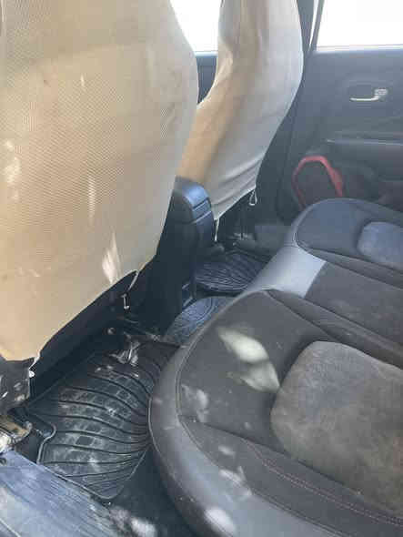 السلام عليكم 
جيب رنجيد ٢٠١٧ رقم نجف حره
فول عدا الفتحة
للاستفسار الاتصال على الرقم 
***********
