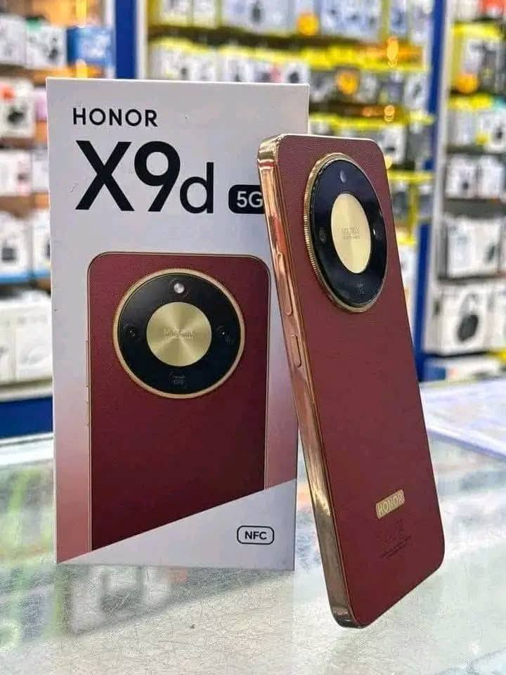 #متوفر الان هونر X9d 
جديد كرتون شخط مابي 
الشاشة : 6.79 - 120 هرتز - AMOLED 

ذاكرة : 256  جيجا 

الرام : 12 جيجابايت 

الكاميرا : 108 + 5 ميجابكسل

المعالج : Snapdragon 6 Gen 4

البطارية والشحن السريع : 8300 مللي أمبير - 66 واط

اللون : ماروني

مراوس ايفون 13 برو ماكس لون بحري

للتواصل: *********** بي واتساب
