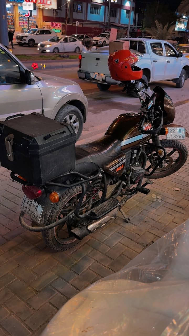 السلام عليكم للبيع دايوان جبلي A26 موديل 25
لون مييز 
الدراجة جديدة بمعنى الكلمة بدون اي نقص 
اعلى فئة بلدايوان محرك 200cc
ماشية 8000
ما مشتغلة دلفري ابد
رقم اربيل هزة وسنوية 
كبل تحول 
السعر 2600 وبي مجال بسيط
مكاني بغداد
***********
