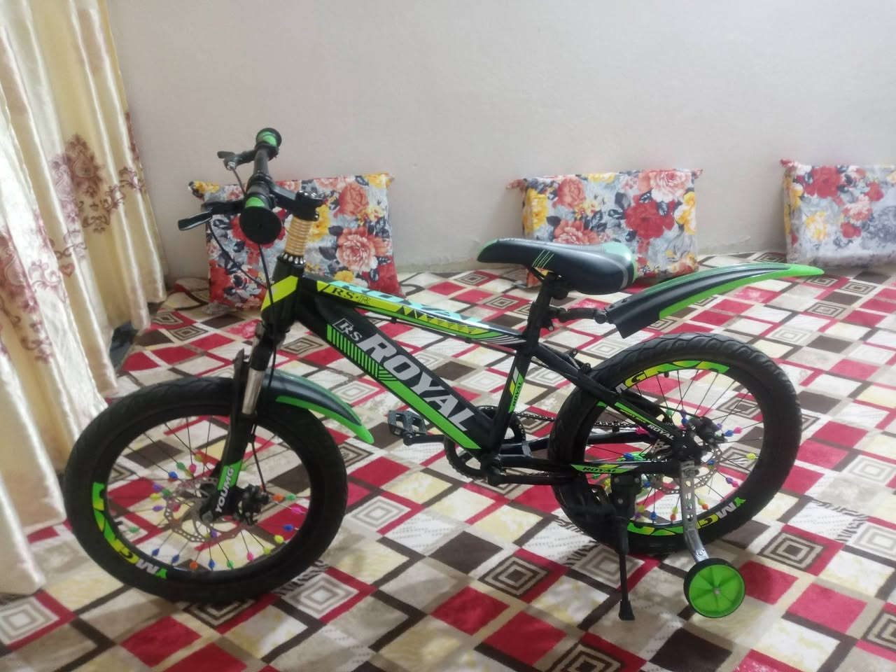 الياباني للبيع حجم 24 الياباني ***********
