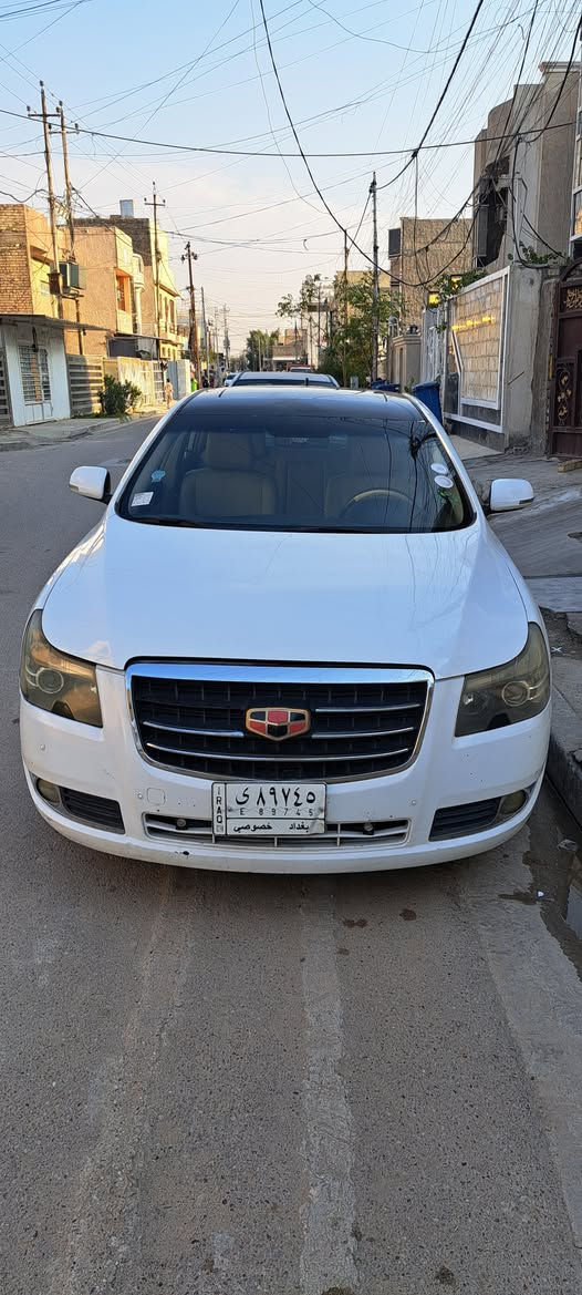 السعر 72 وبيها مجال امكراند c8 محرك 2400 بيها صبغ بابين الصدر والي وراه تفاصيل اكثر اتصال *********** المكان بغداد موديل 2013
